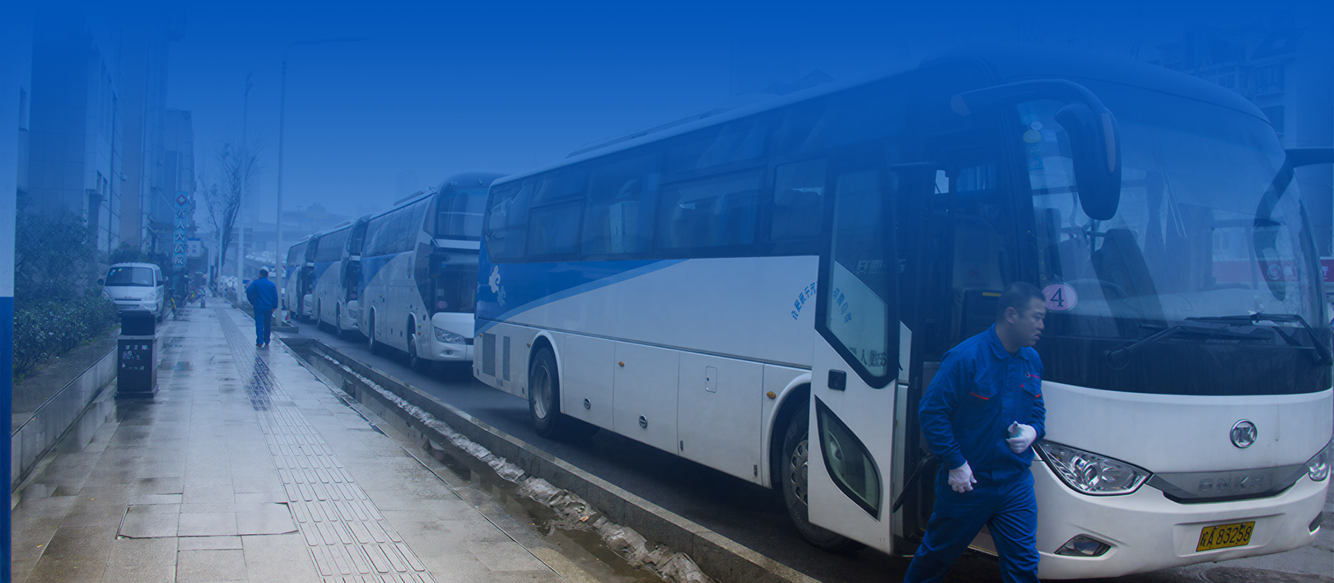 旅游包车